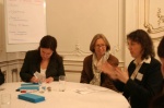 focus-Gesprche-Moderationsteam Friederike Landrichter (li) und Maria Kck (re) mit Nationalratsabgeordneter Dr. Moser